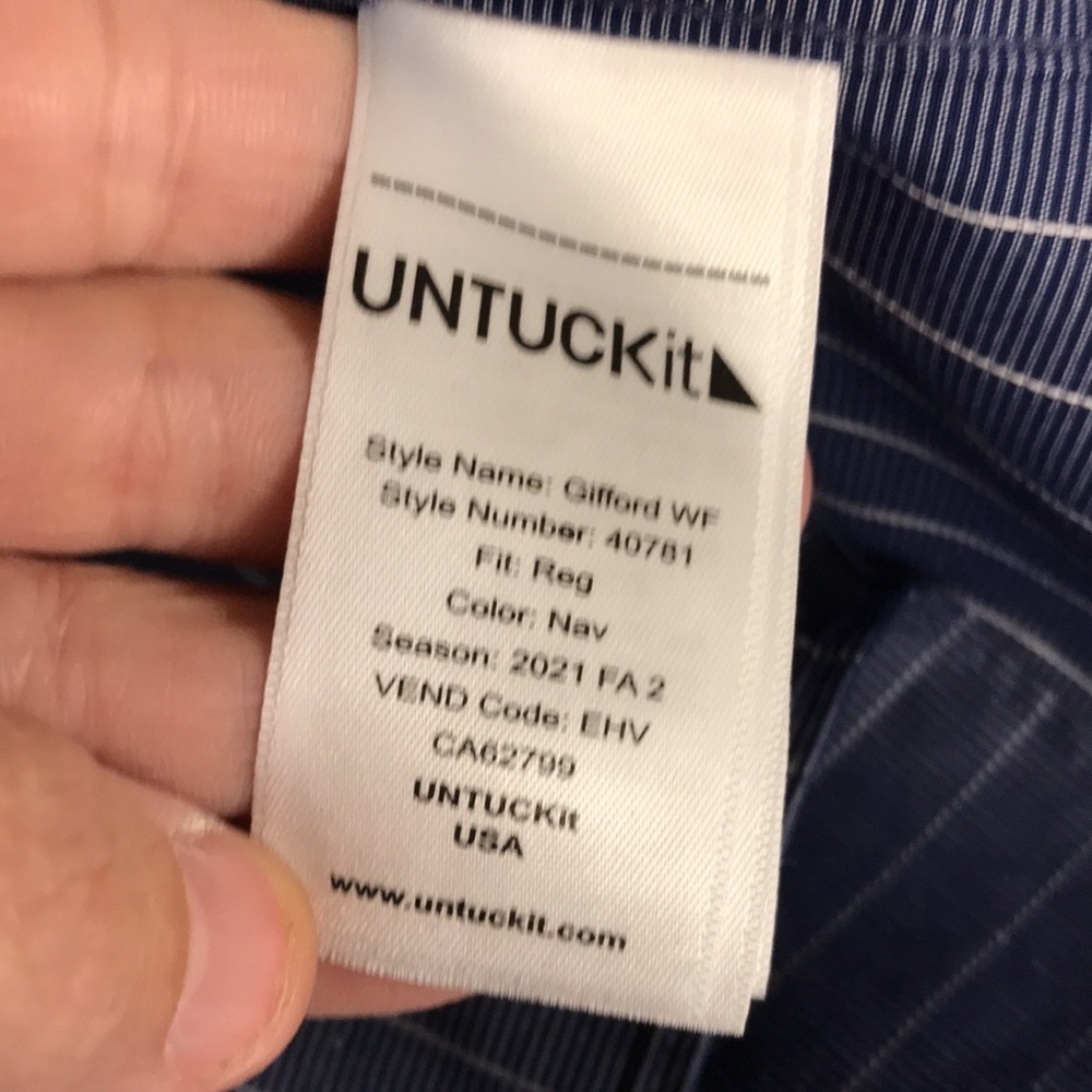 Untuckit Button down shirt - Picture 9 of 10